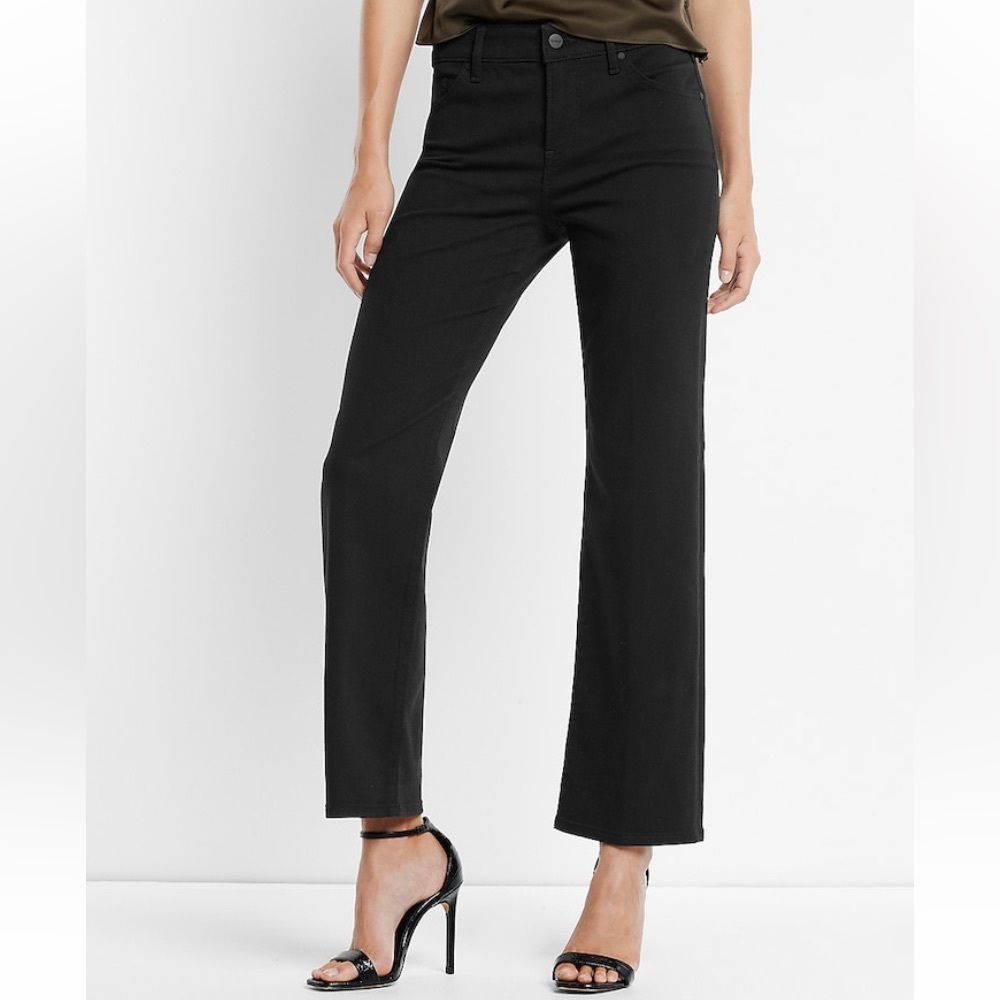 Mid Rise Black 90s Ankle Boot Jeans